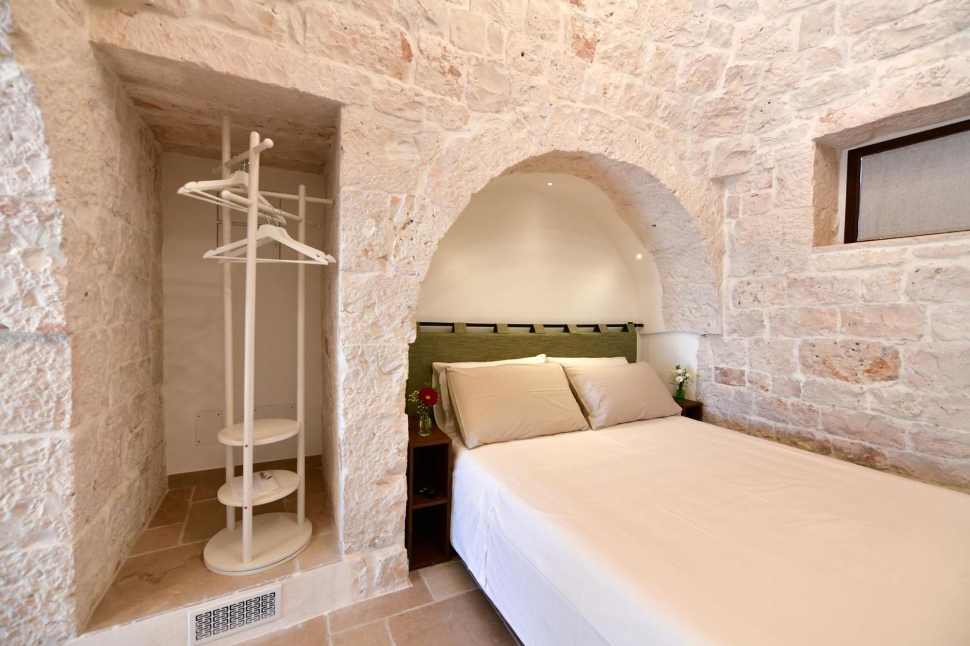 Lamarossa Trulli & Suites Antonelli Exterior photo