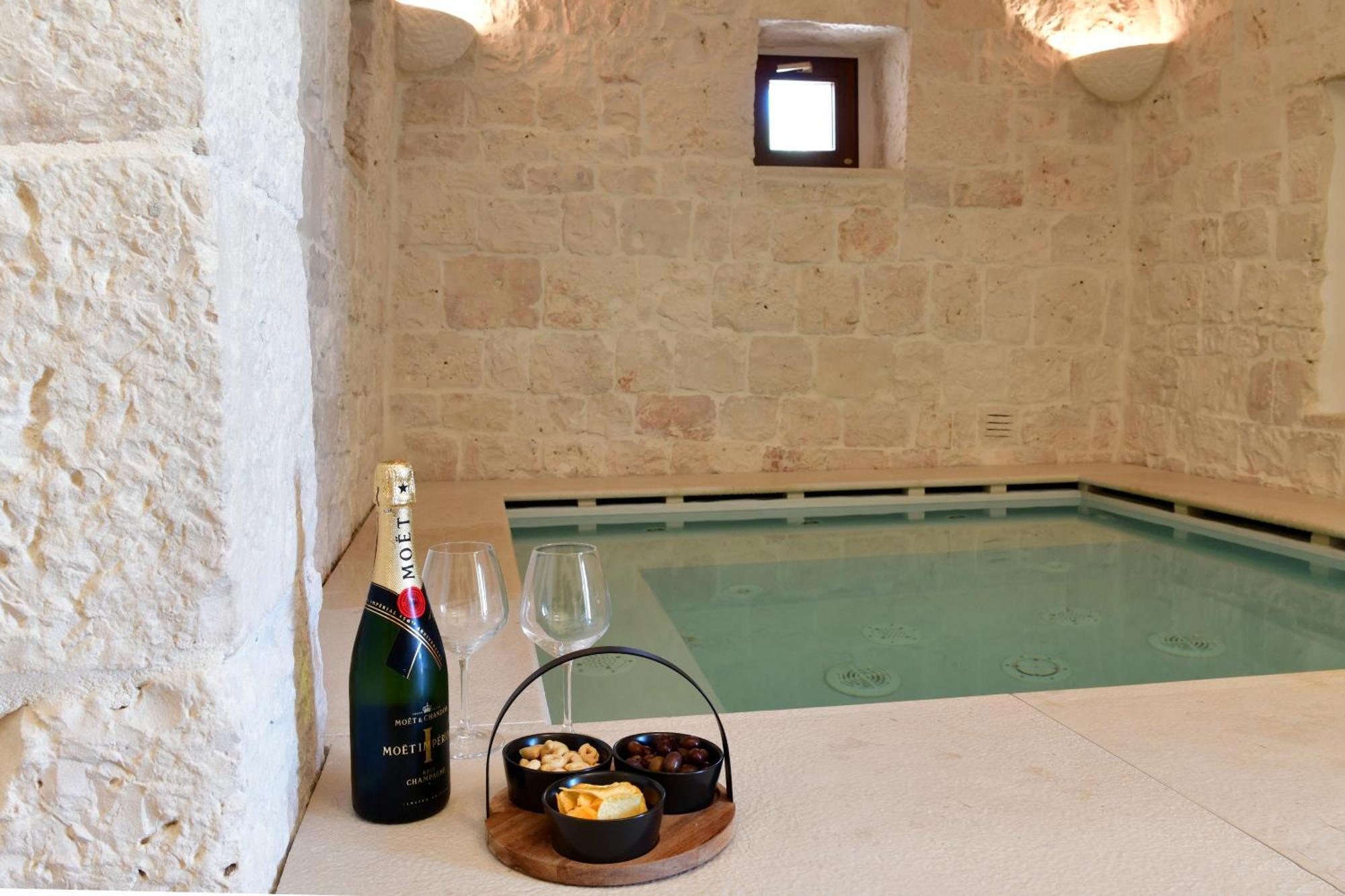 Lamarossa Trulli & Suites Antonelli Exterior photo