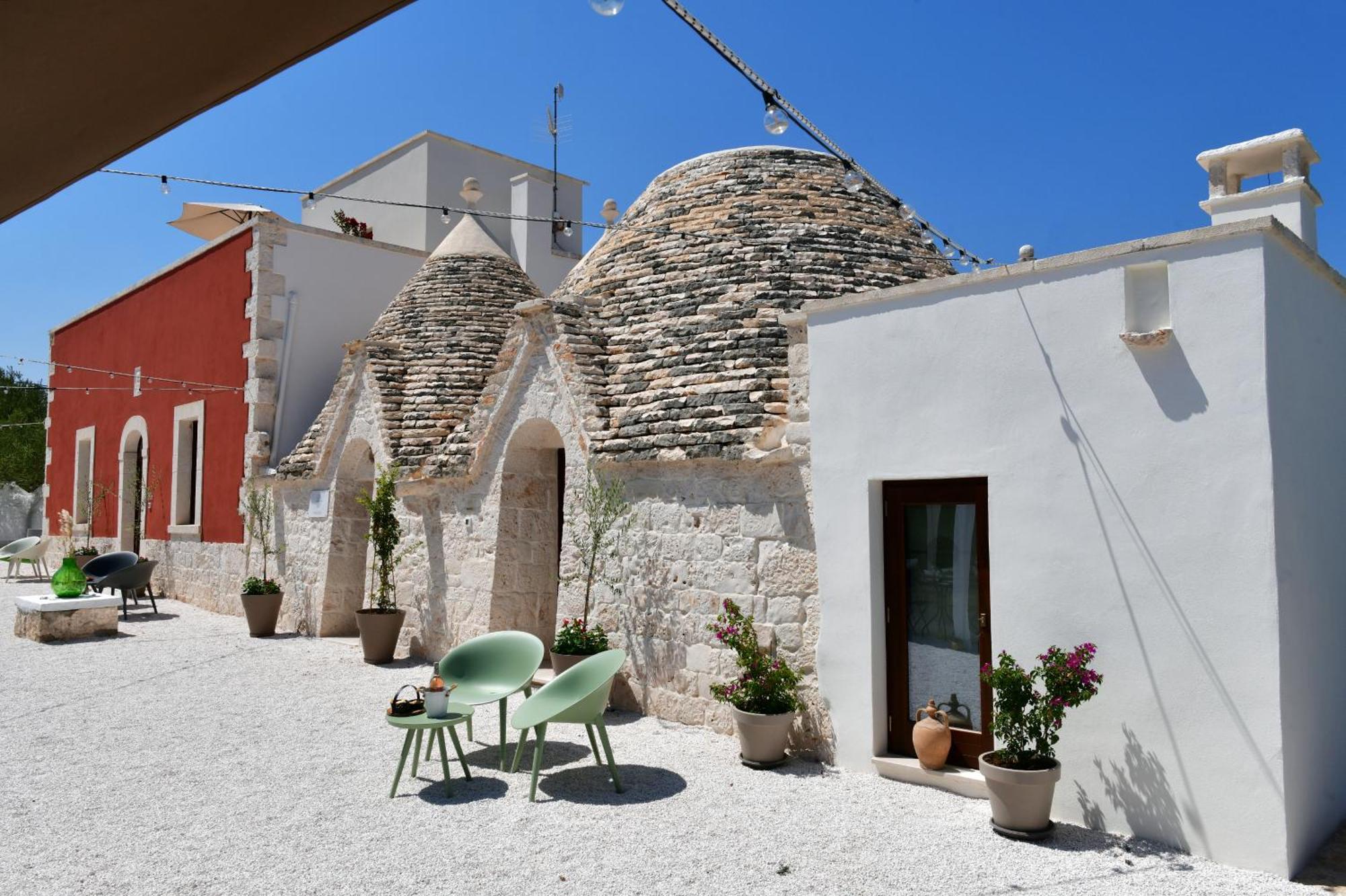 Lamarossa Trulli & Suites Antonelli Exterior photo